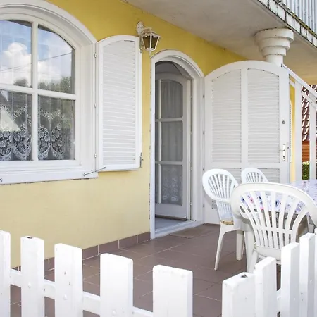 Familia Nyaralo 47 펜션 Balatonmáriafürdő